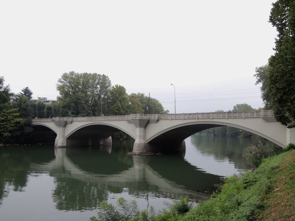 ponte fluviale